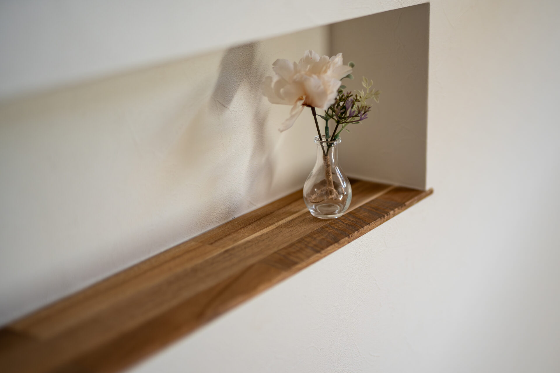 自然素材に包まれた人も猫も心地よく暮らせる住まい｜新潟市西区