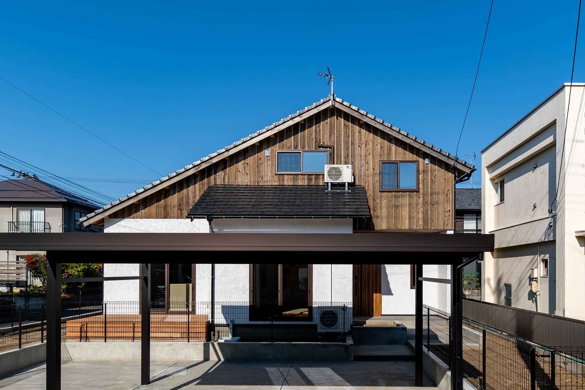 キャットウォークがかわいい、造作家具があふれる住まい